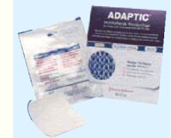 MEDICAZIONE NON ADERENTE STERILE APTIC MISURA 7,6X7,6CM 10 PEZZI 2012ZI - Pharmaleader