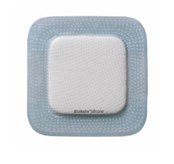 MEDICAZIONE BIATAIN IN SCHIUMA DI POLIURETANO CON BORDO ADESIVO IN SILICONE PER SACRO 15X19 CM 5 PEZZI - Pharmaleader